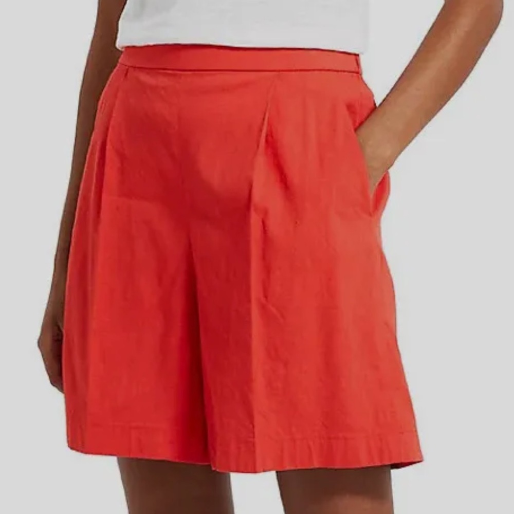 BNWT Theory pull on pleat shorts sz 0
